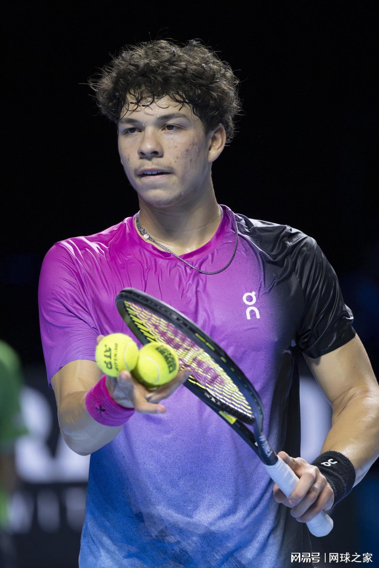 值得一提的, 杀进巡回赛, 了ATP