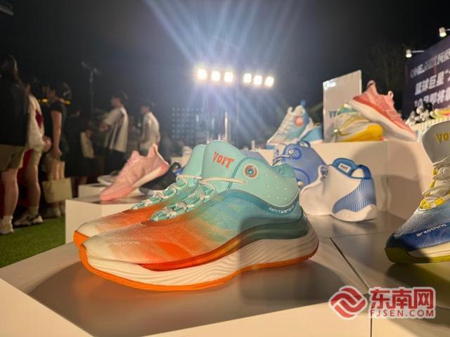 球员们脚下, 库我篮球鞋, 技术和出色