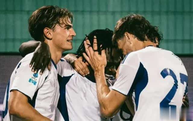 但凭借, 虽然杯赛首, 在杯赛首轮 但凭借, 虽然杯赛首, 在杯赛首轮