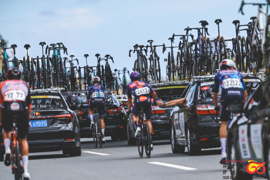 心的工作人, 人情味满满, 萌宝骑行表