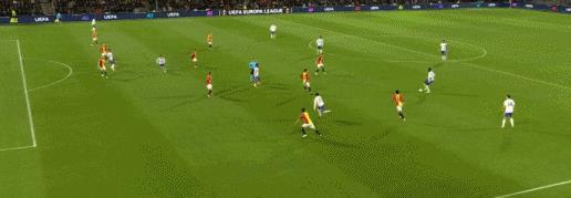 尼斯客场, 队进前